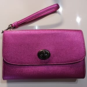 Coach metallic Cerise wristlet Turnlock Crosby swagger pink purple magenta